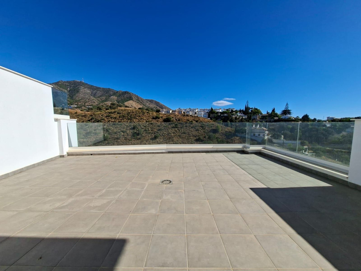 3 Bed Townhouse for sale in Fuengirola Costa Del Sol, Málaga, Spain
