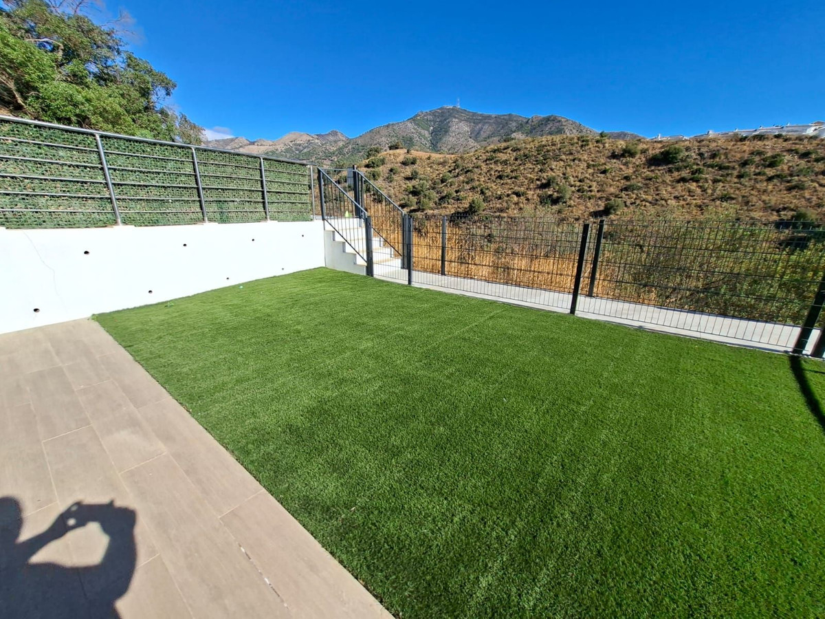 3 Bed Townhouse for sale in Fuengirola Costa Del Sol, Málaga, Spain