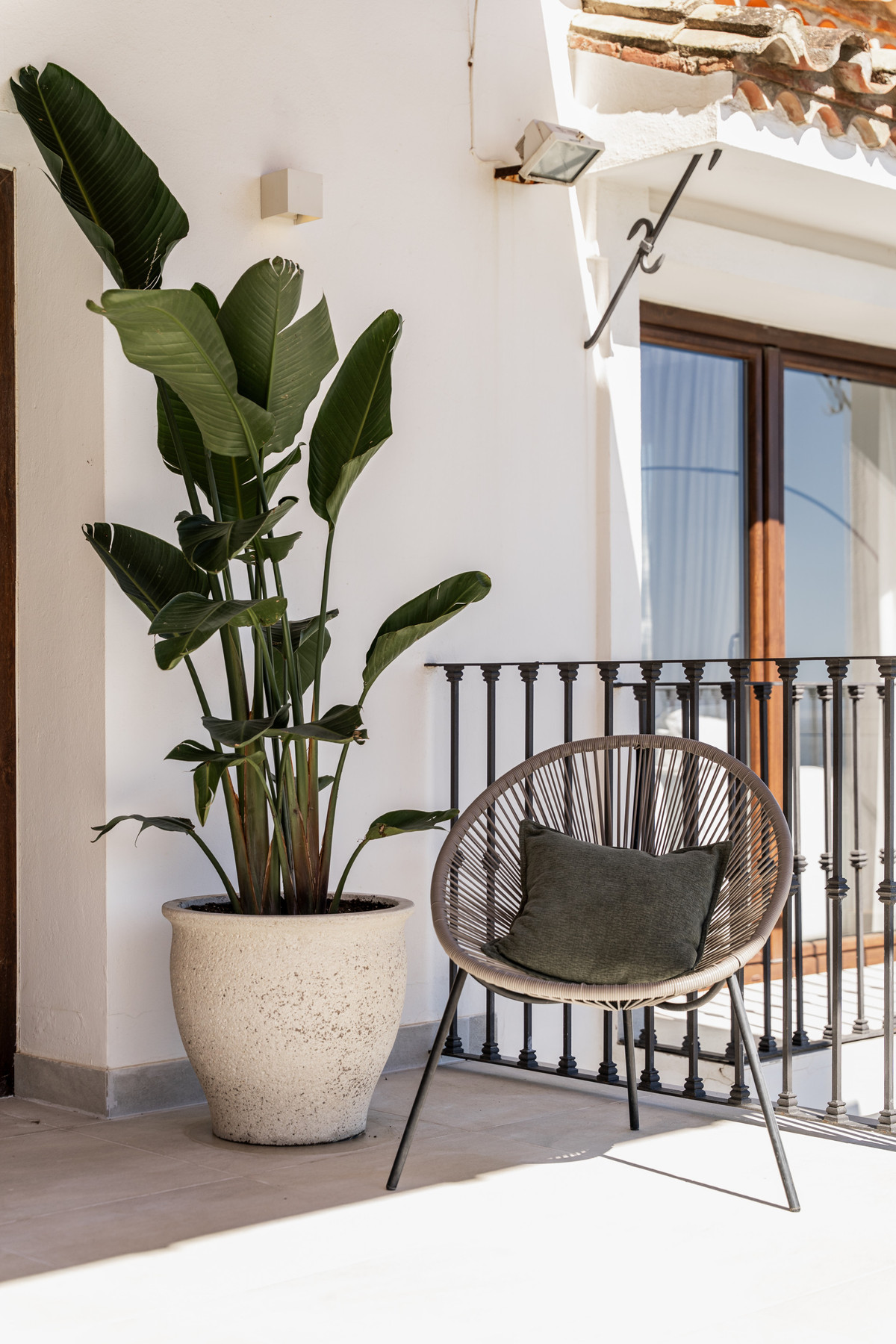 5 Bed Townhouse for sale in Selwo Costa Del Sol, Málaga, Spain