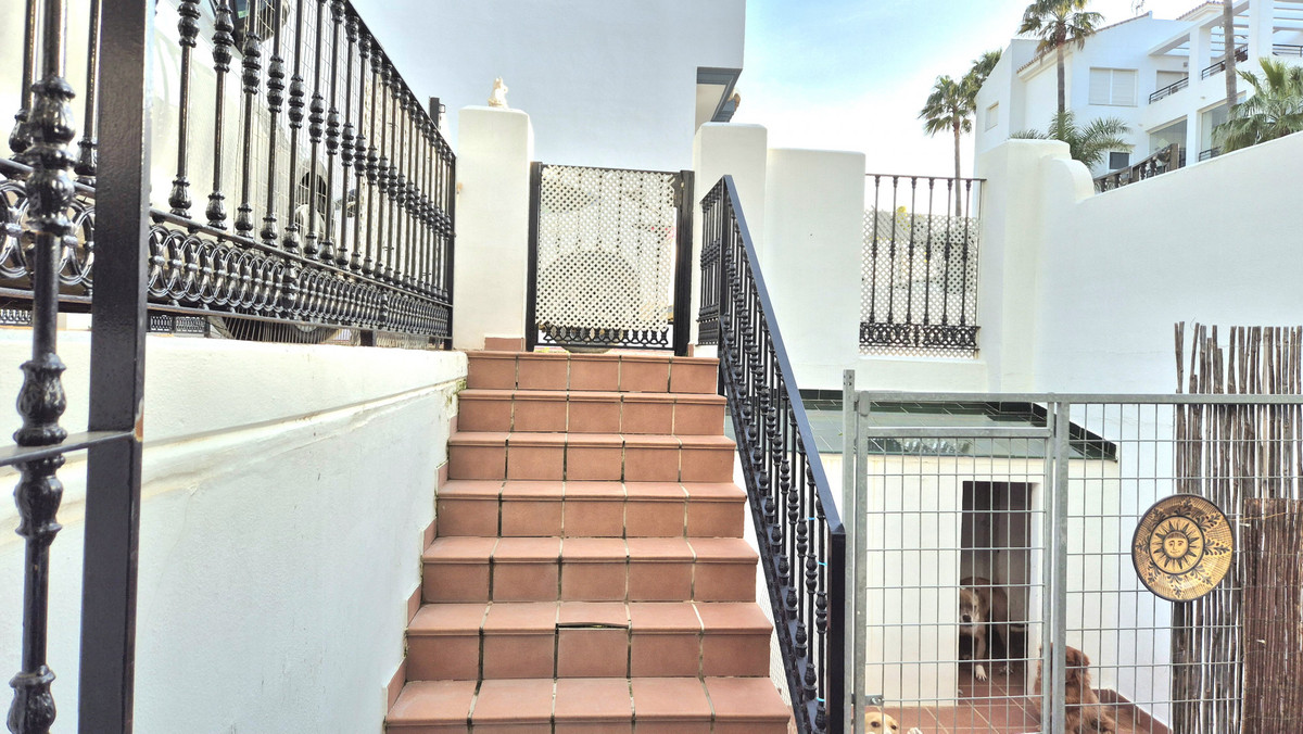 3 Bed Townhouse for sale in Alhaurin Golf Costa Del Sol, Málaga, Spain