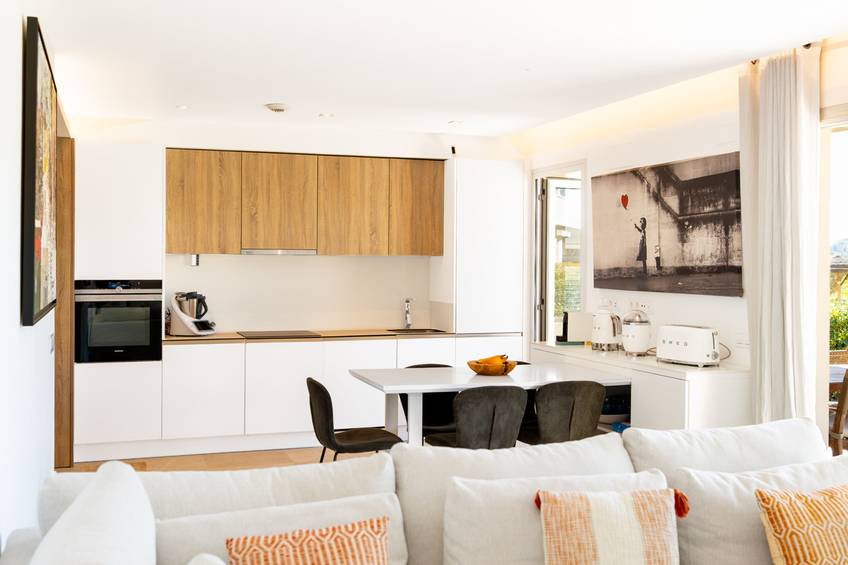 Se vende Apartamento Planta Media de 3 dormitorios en Costa Del Sol, Málaga, España