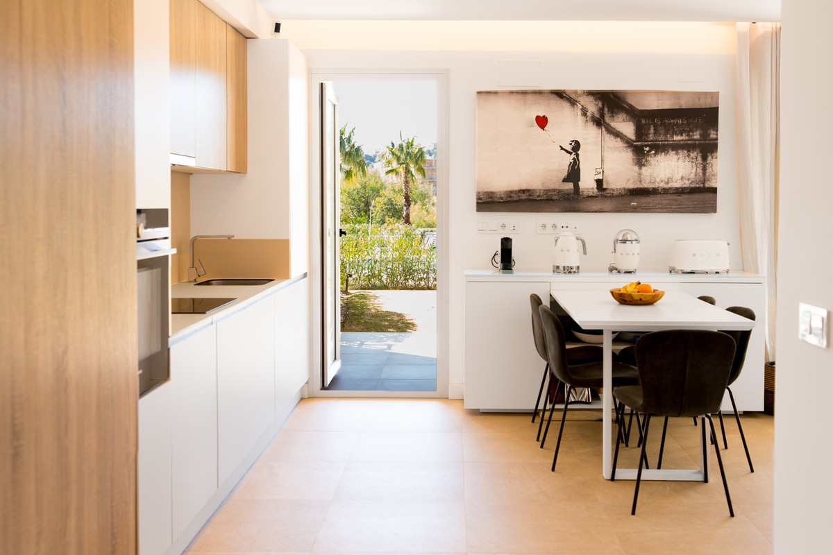 Se vende Apartamento Planta Media de 3 dormitorios en Costa Del Sol, Málaga, España