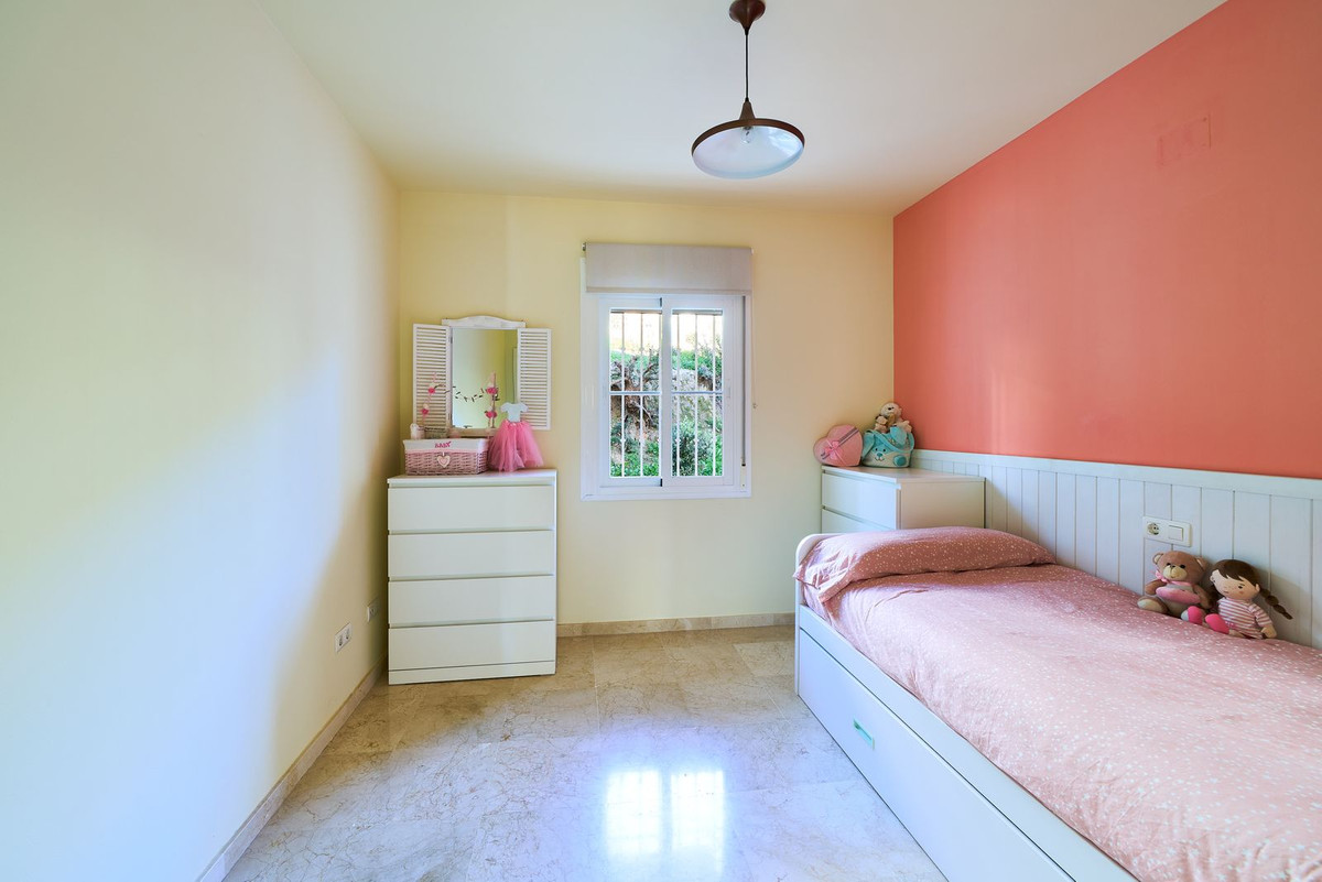 3 Bed Apartment for sale in Istán Costa Del Sol, Málaga, Spain