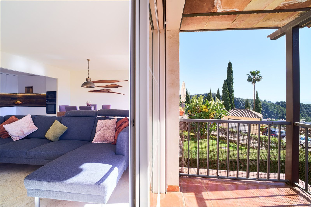 3 Bed Apartment for sale in Istán Costa Del Sol, Málaga, Spain