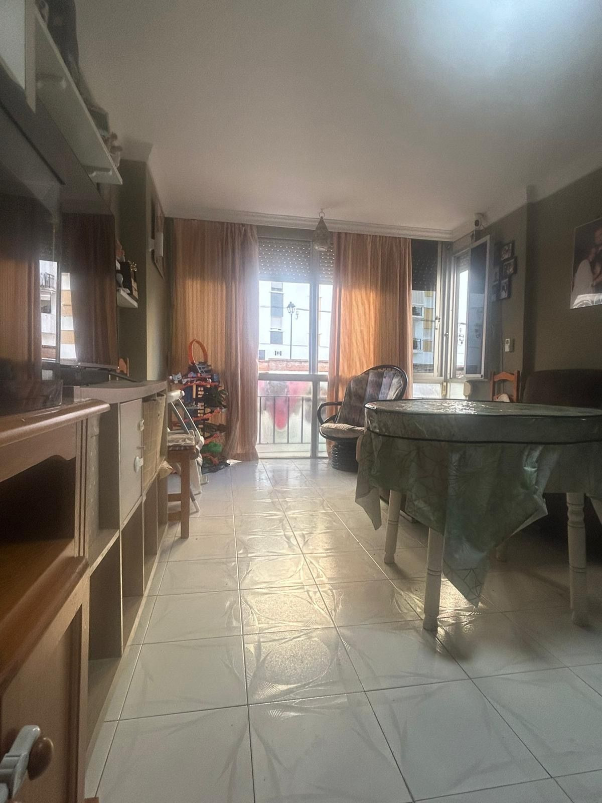 Se vende Apartamento Planta Media de 3 dormitorios en Costa Del Sol, Málaga, España