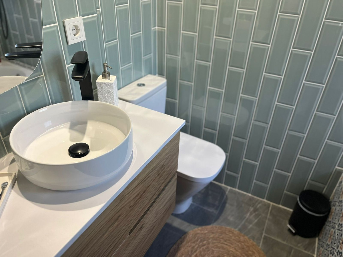 Se vende Villa - Chalet de 6 dormitorios en Costa Blanca, Alicante, España