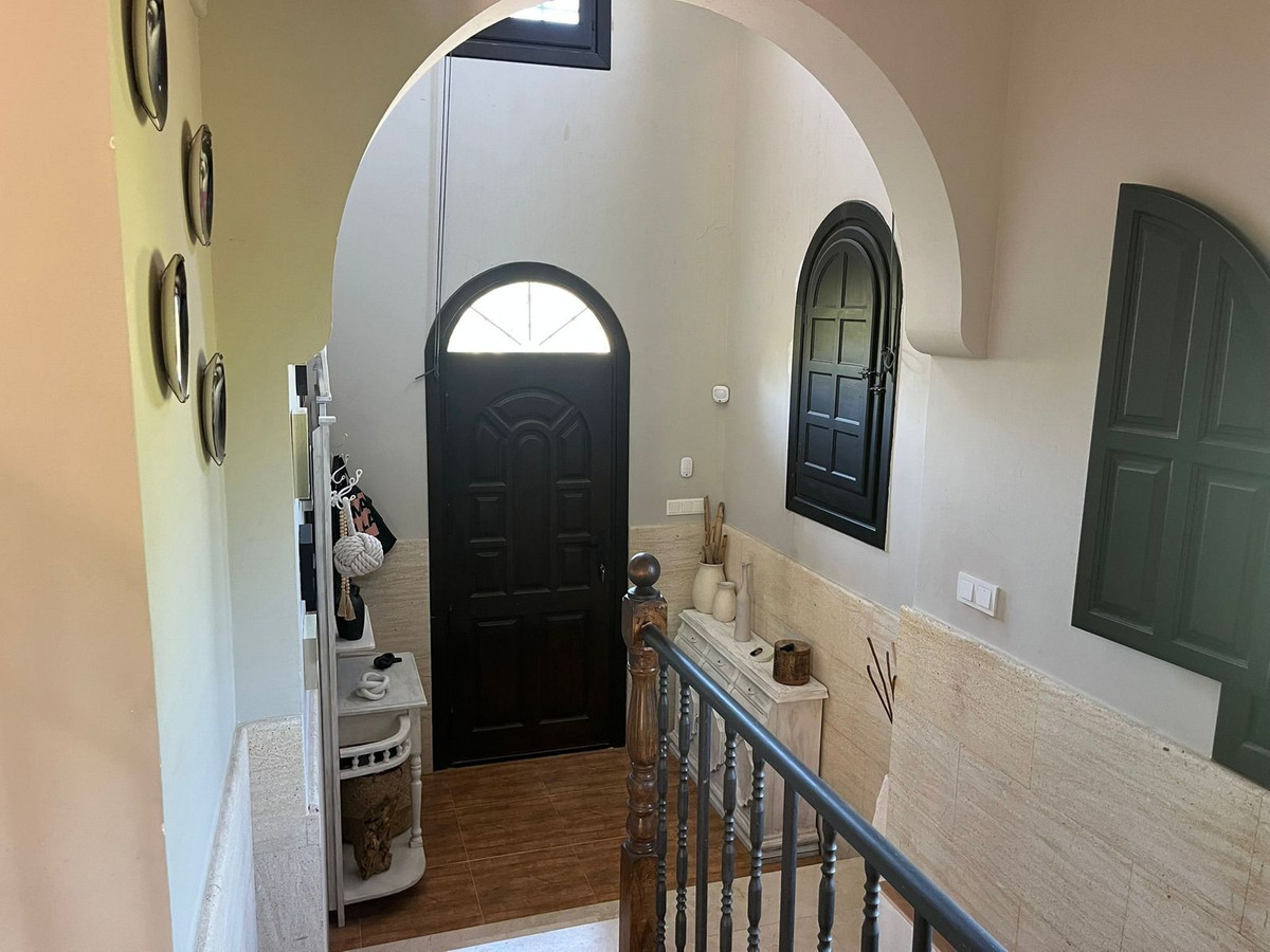 Se vende Villa - Chalet de 6 dormitorios en Costa Blanca, Alicante, España