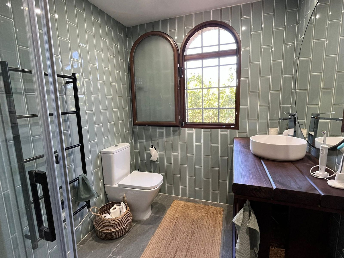 Se vende Villa - Chalet de 6 dormitorios en Costa Blanca, Alicante, España