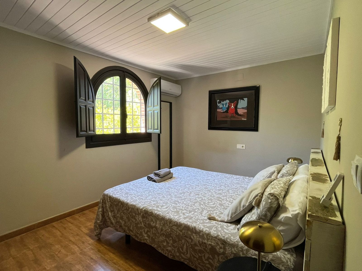 Se vende Villa - Chalet de 6 dormitorios en Costa Blanca, Alicante, España