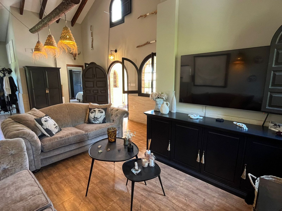 Se vende Villa - Chalet de 6 dormitorios en Costa Blanca, Alicante, España