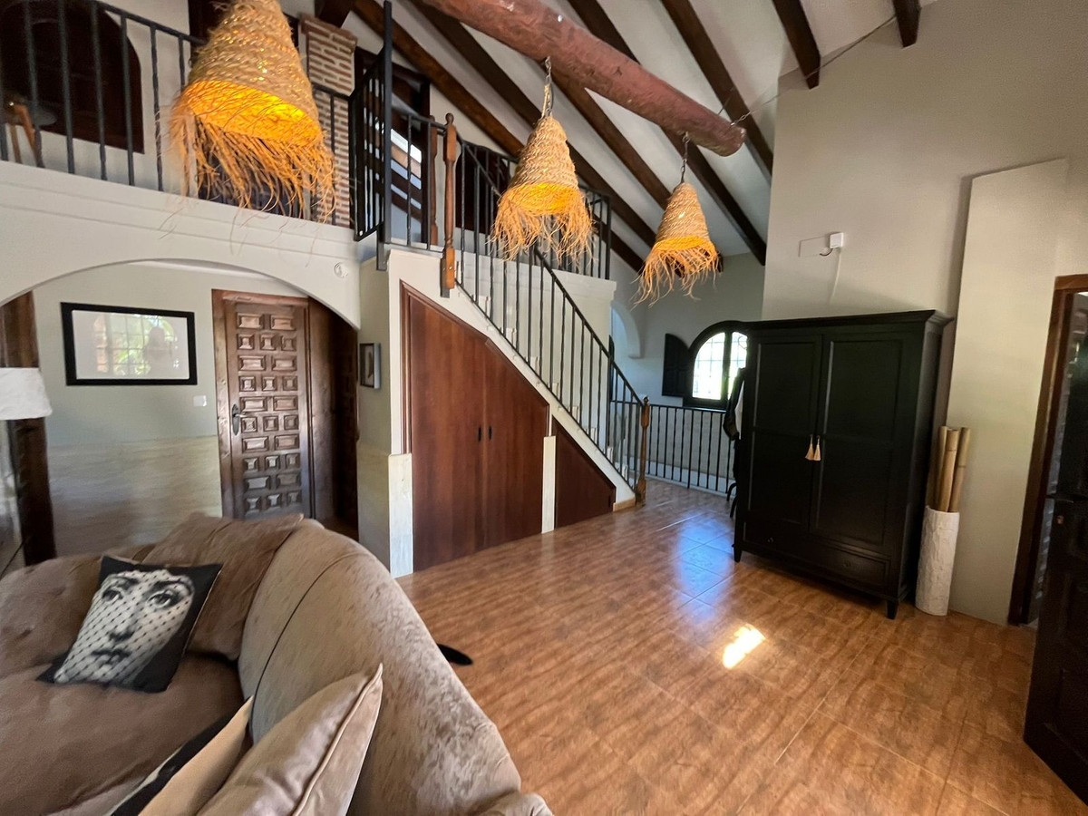 Se vende Villa - Chalet de 6 dormitorios en Costa Blanca, Alicante, España