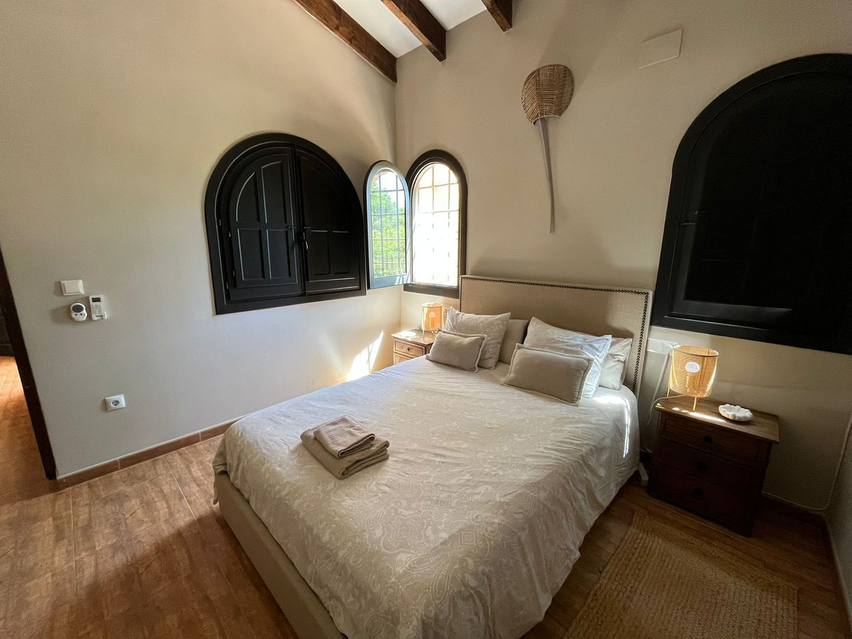 Se vende Villa - Chalet de 6 dormitorios en Costa Blanca, Alicante, España