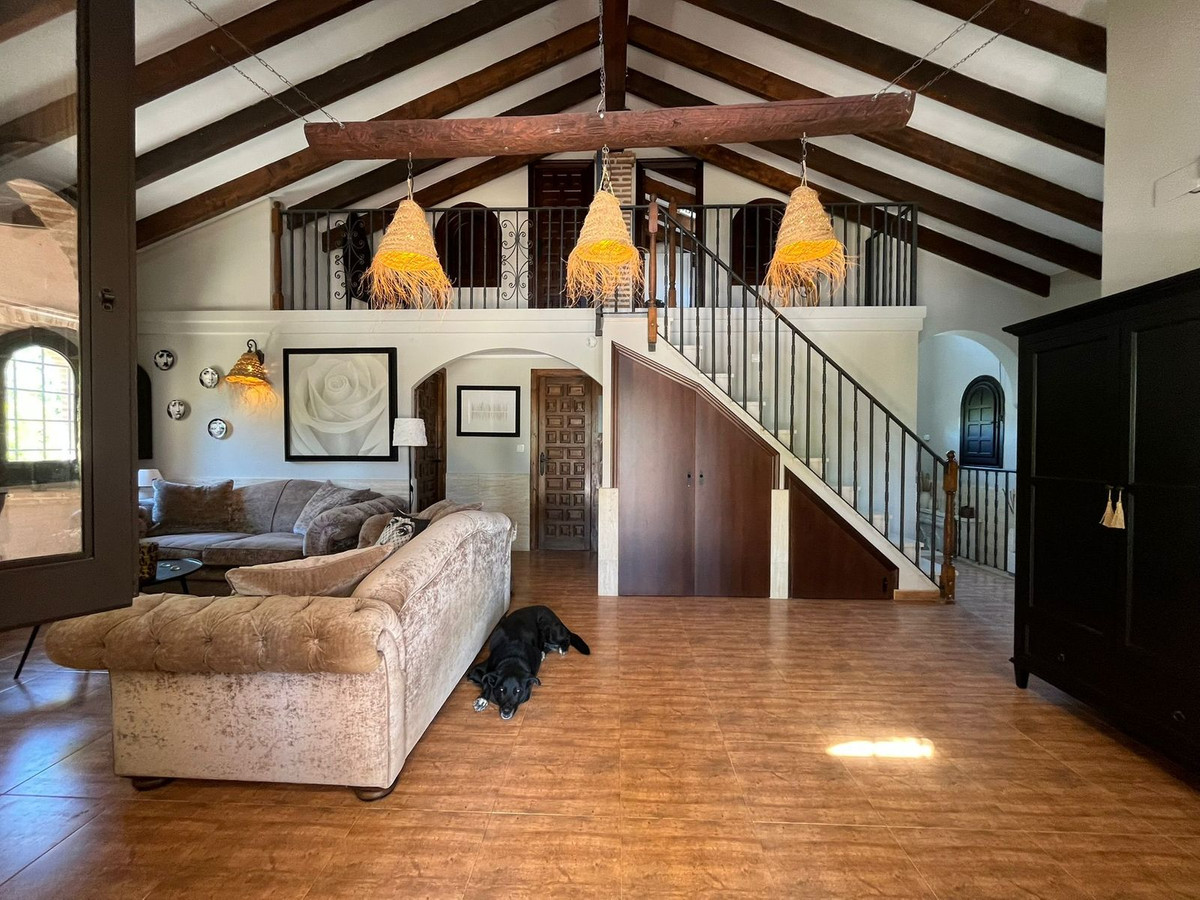 Se vende Villa - Chalet de 6 dormitorios en Costa Blanca, Alicante, España
