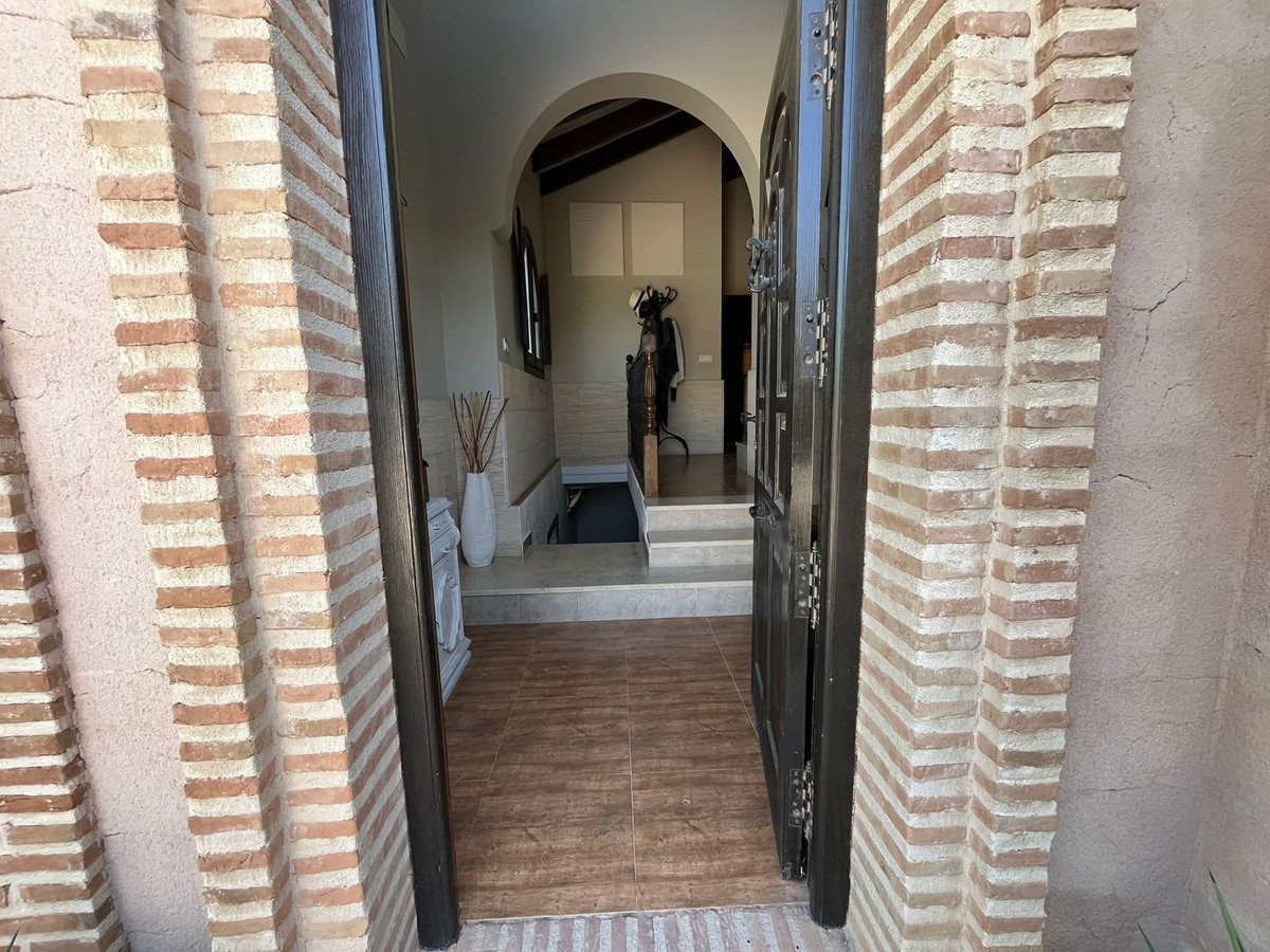 Se vende Villa - Chalet de 6 dormitorios en Costa Blanca, Alicante, España