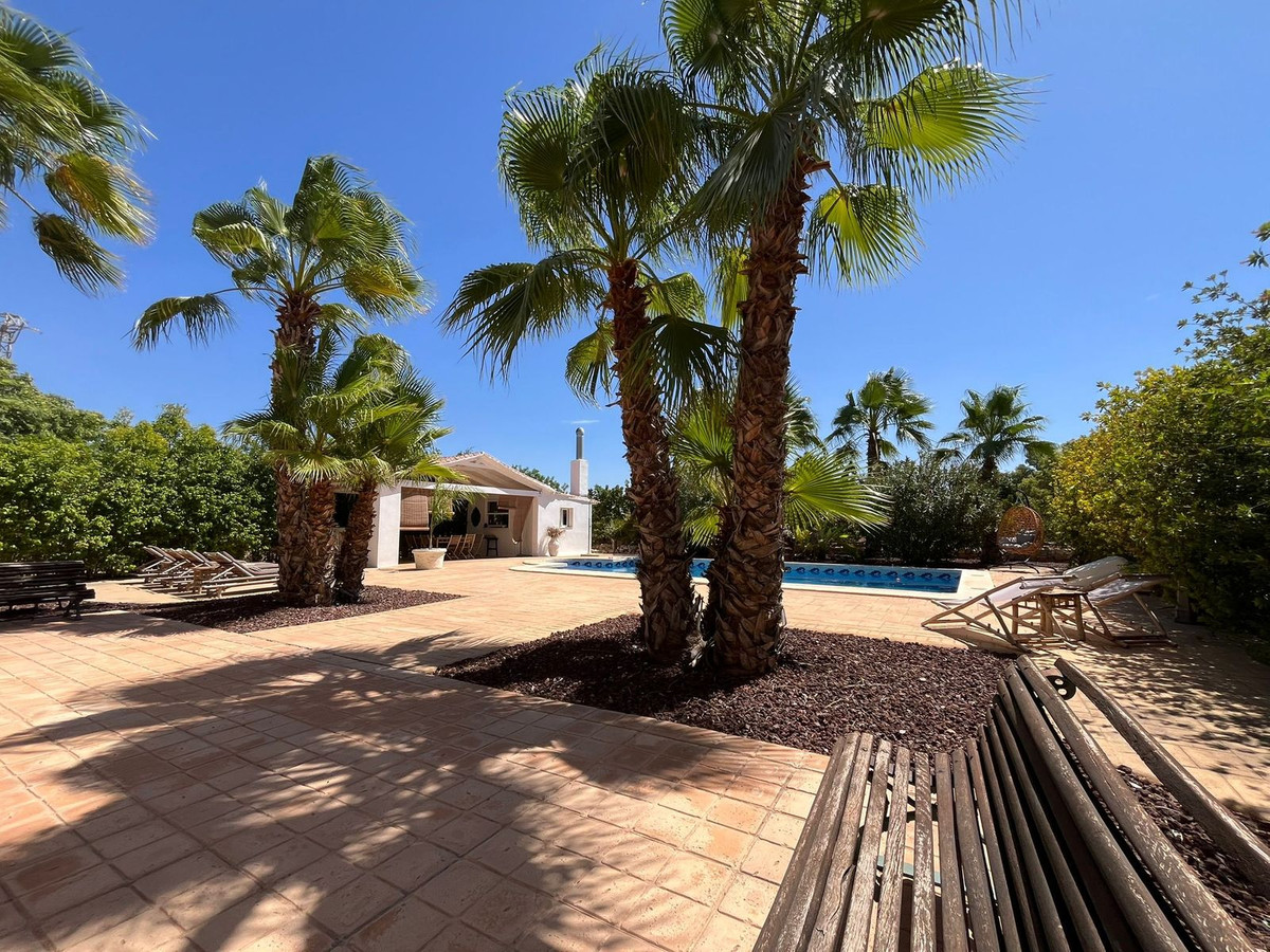 Se vende Villa - Chalet de 6 dormitorios en Costa Blanca, Alicante, España