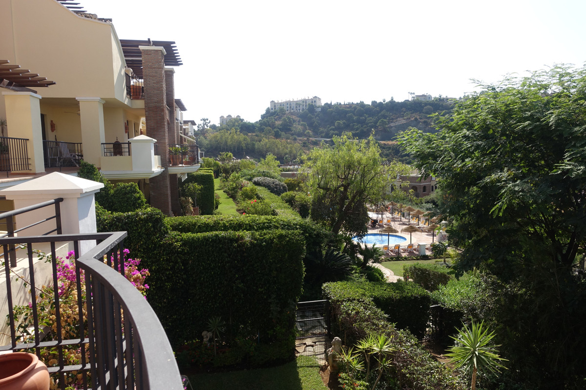 3 Bed Apartment for sale in Benahavís Costa Del Sol, Málaga, Spain