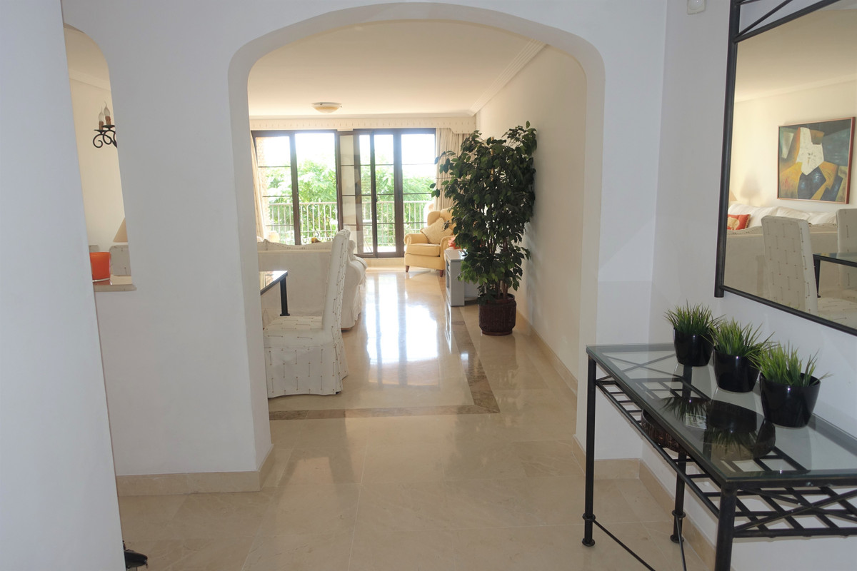 3 Bed Apartment for sale in Benahavís Costa Del Sol, Málaga, Spain
