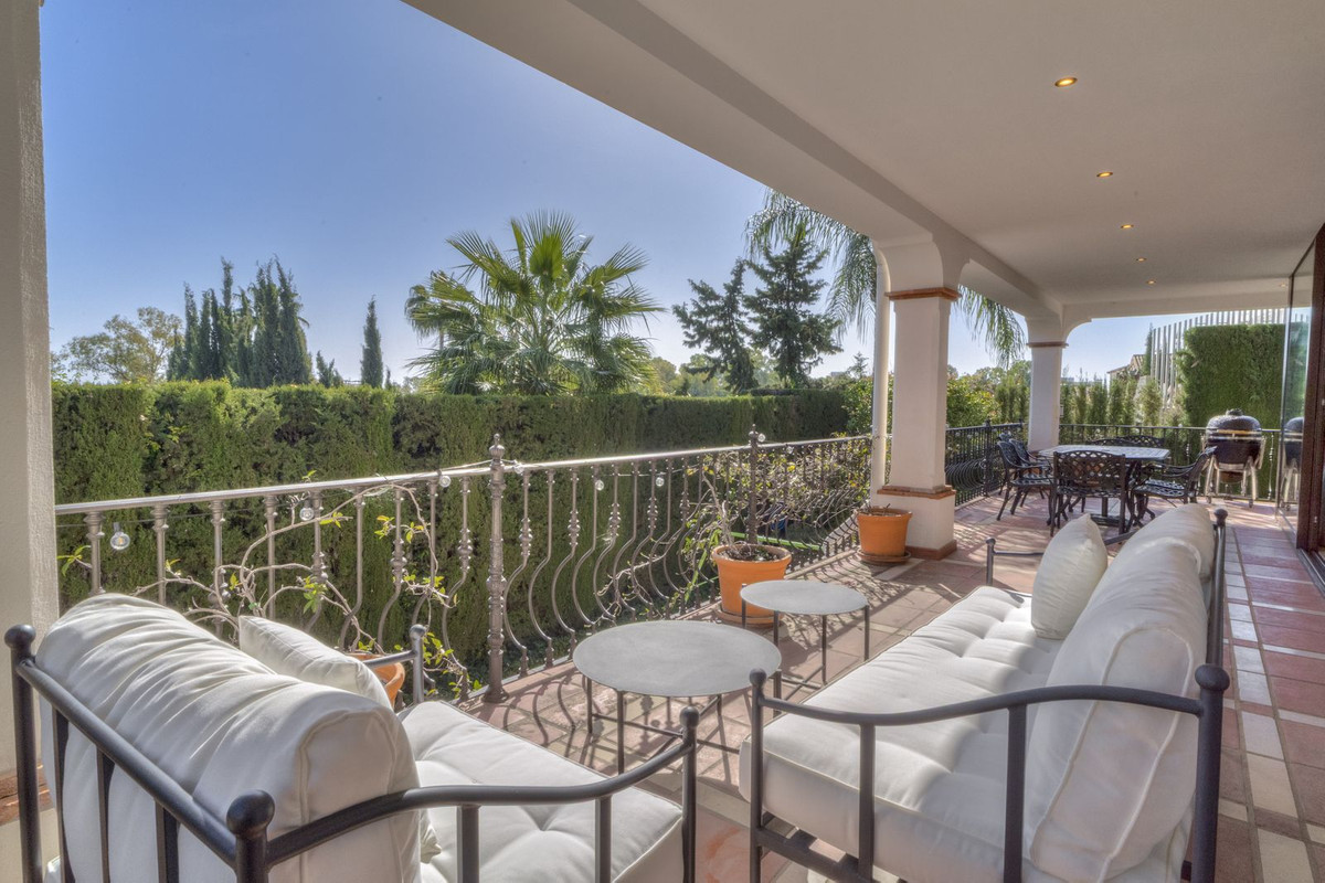 5 Bed Townhouse for sale in Estepona Costa Del Sol, Málaga, Spain
