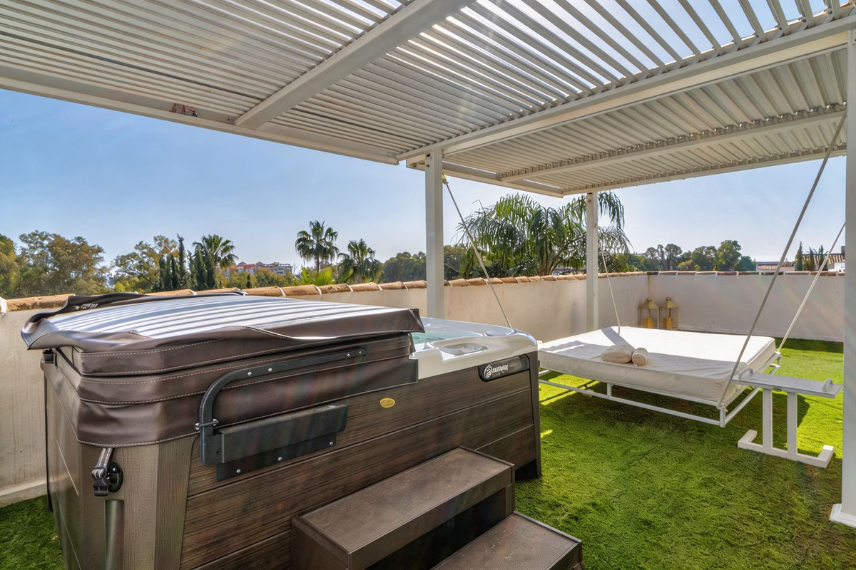 5 Bed Townhouse for sale in Estepona Costa Del Sol, Málaga, Spain
