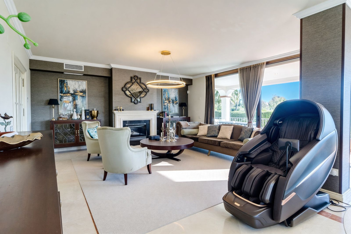 5 Bed Townhouse for sale in Estepona Costa Del Sol, Málaga, Spain