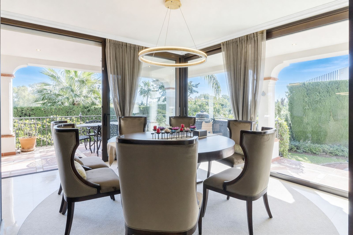 5 Bed Townhouse for sale in Estepona Costa Del Sol, Málaga, Spain