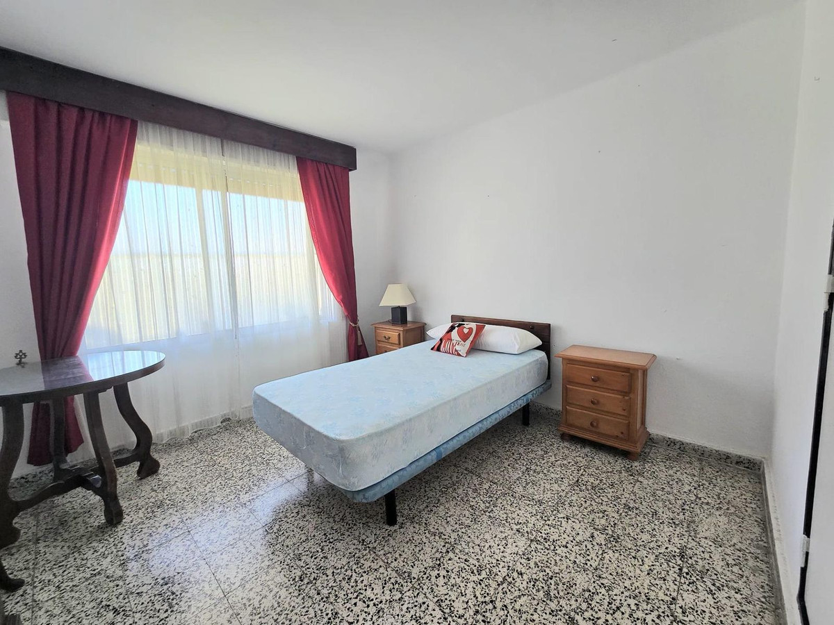 Se vende Apartamento Planta Baja de 3 dormitorios en Costa Del Sol, Málaga, España