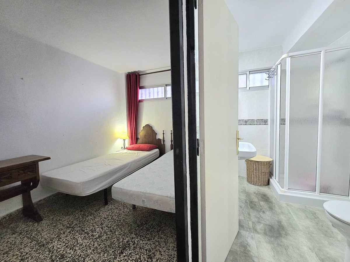 Se vende Apartamento Planta Baja de 3 dormitorios en Costa Del Sol, Málaga, España