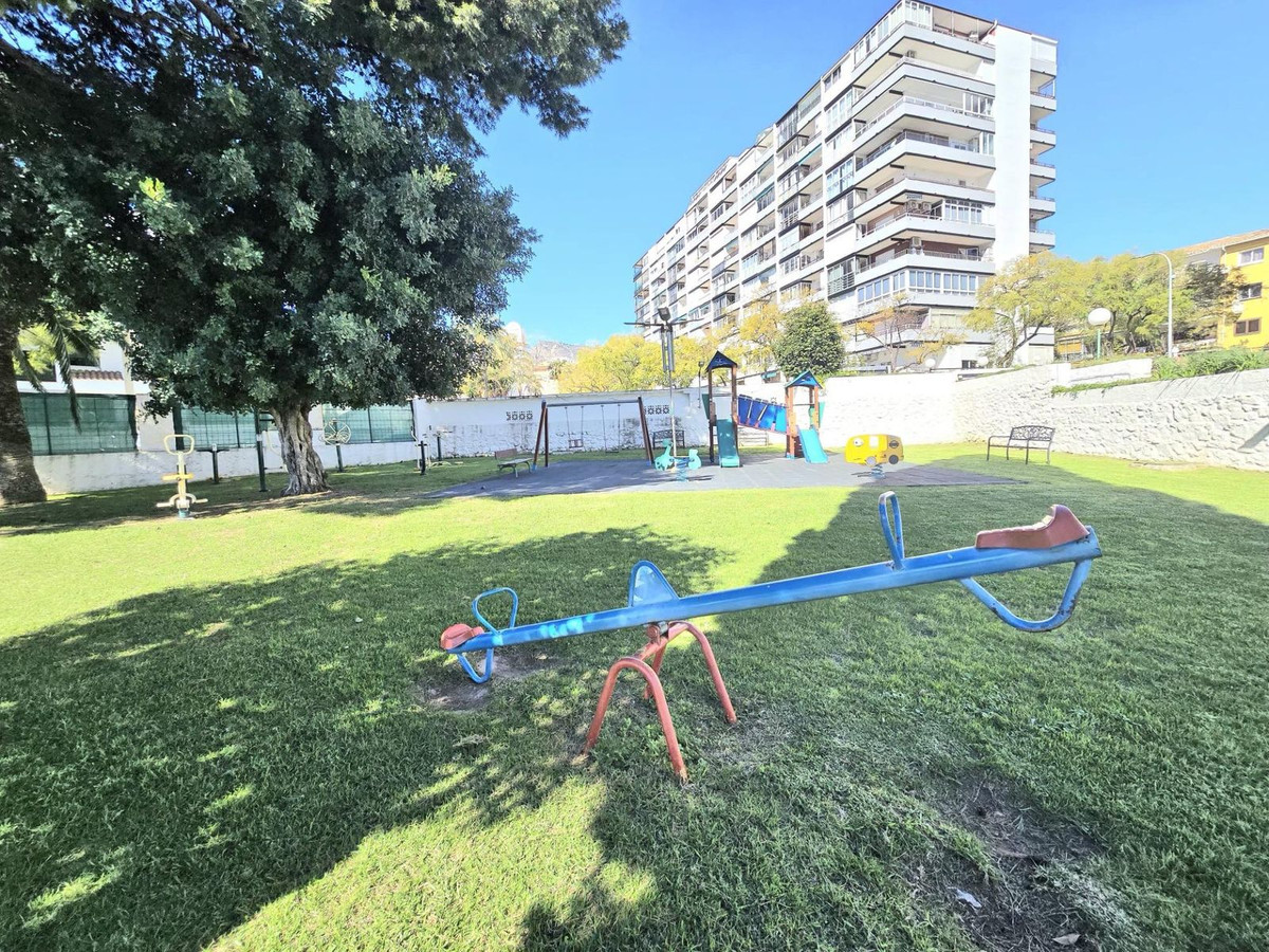 Se vende Apartamento Planta Baja de 3 dormitorios en Costa Del Sol, Málaga, España
