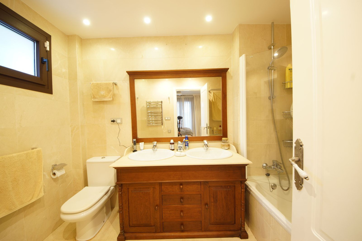 2 Bed Apartment for sale in Los Arqueros Costa Del Sol, Málaga, Spain