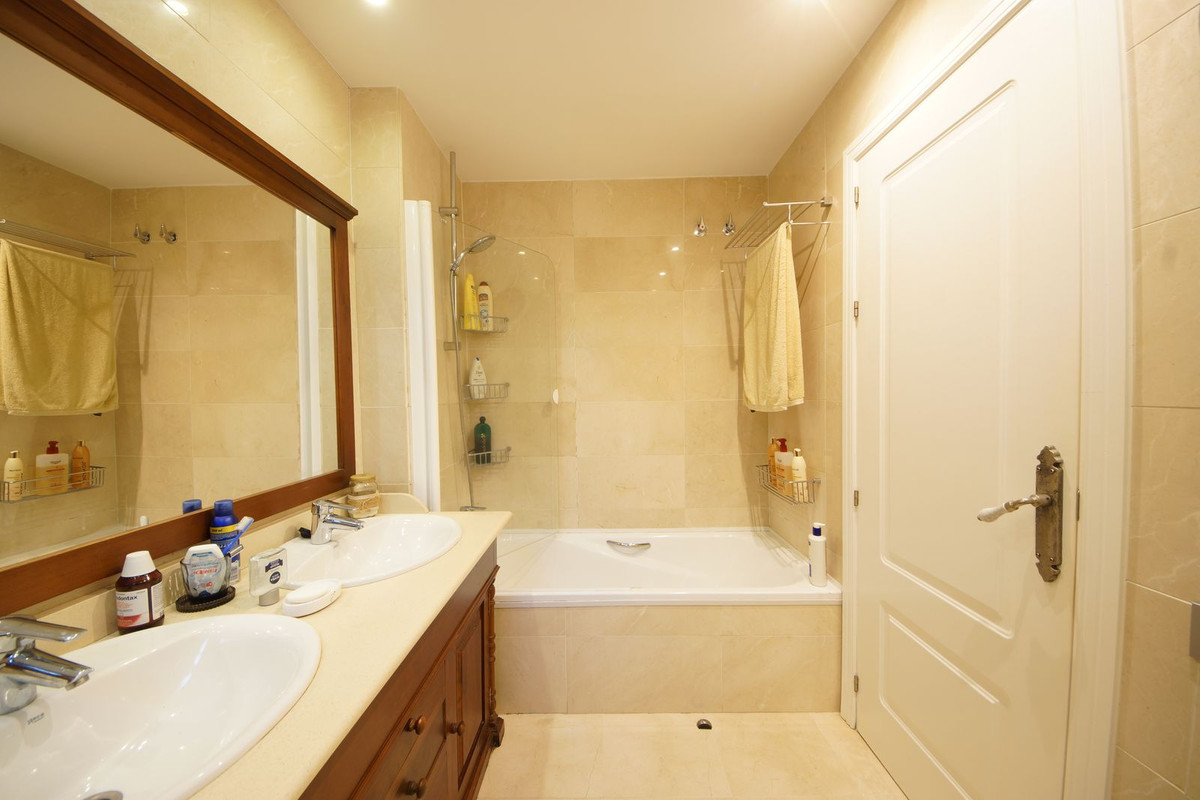 2 Bed Apartment for sale in Los Arqueros Costa Del Sol, Málaga, Spain