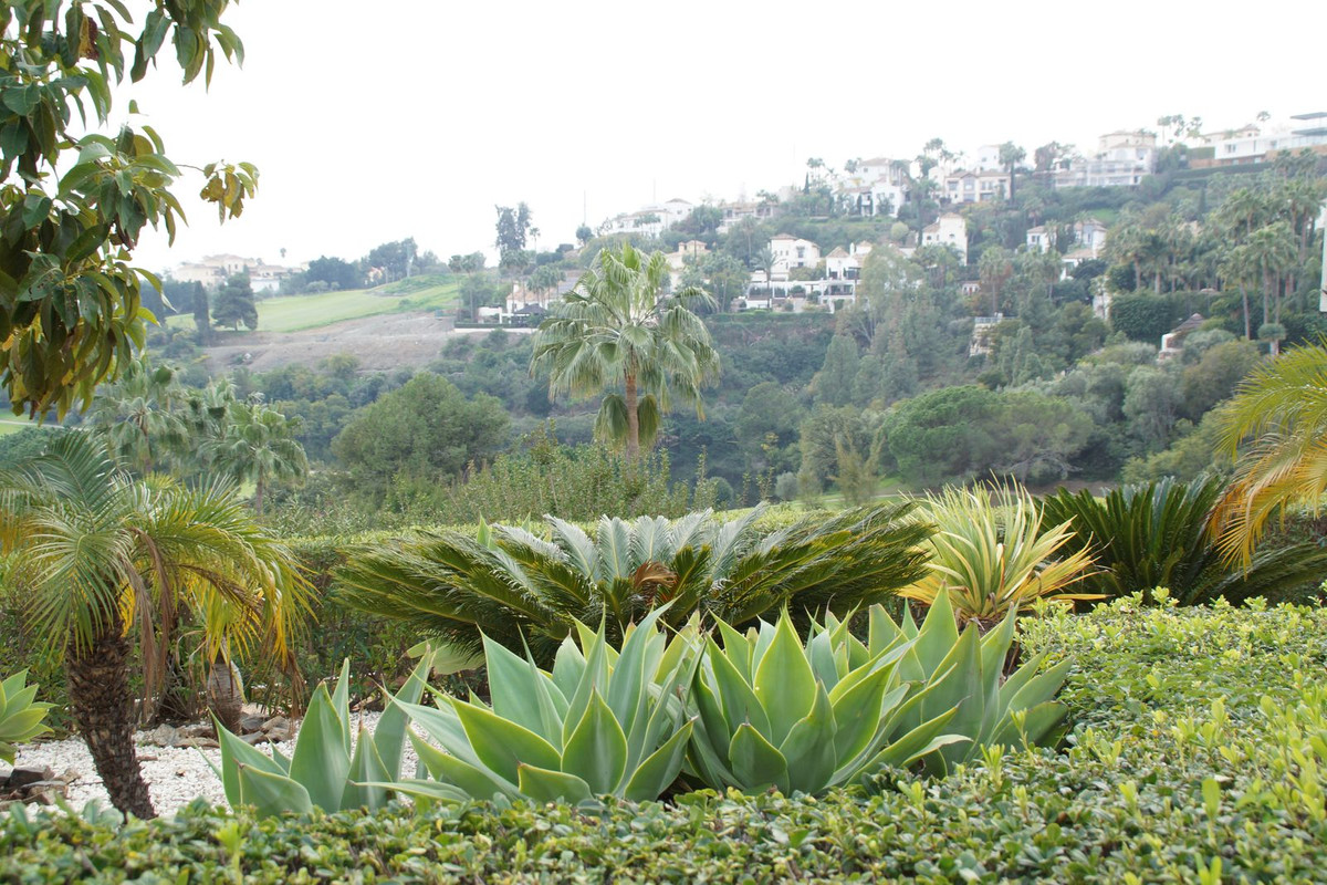 2 Bed Apartment for sale in Los Arqueros Costa Del Sol, Málaga, Spain