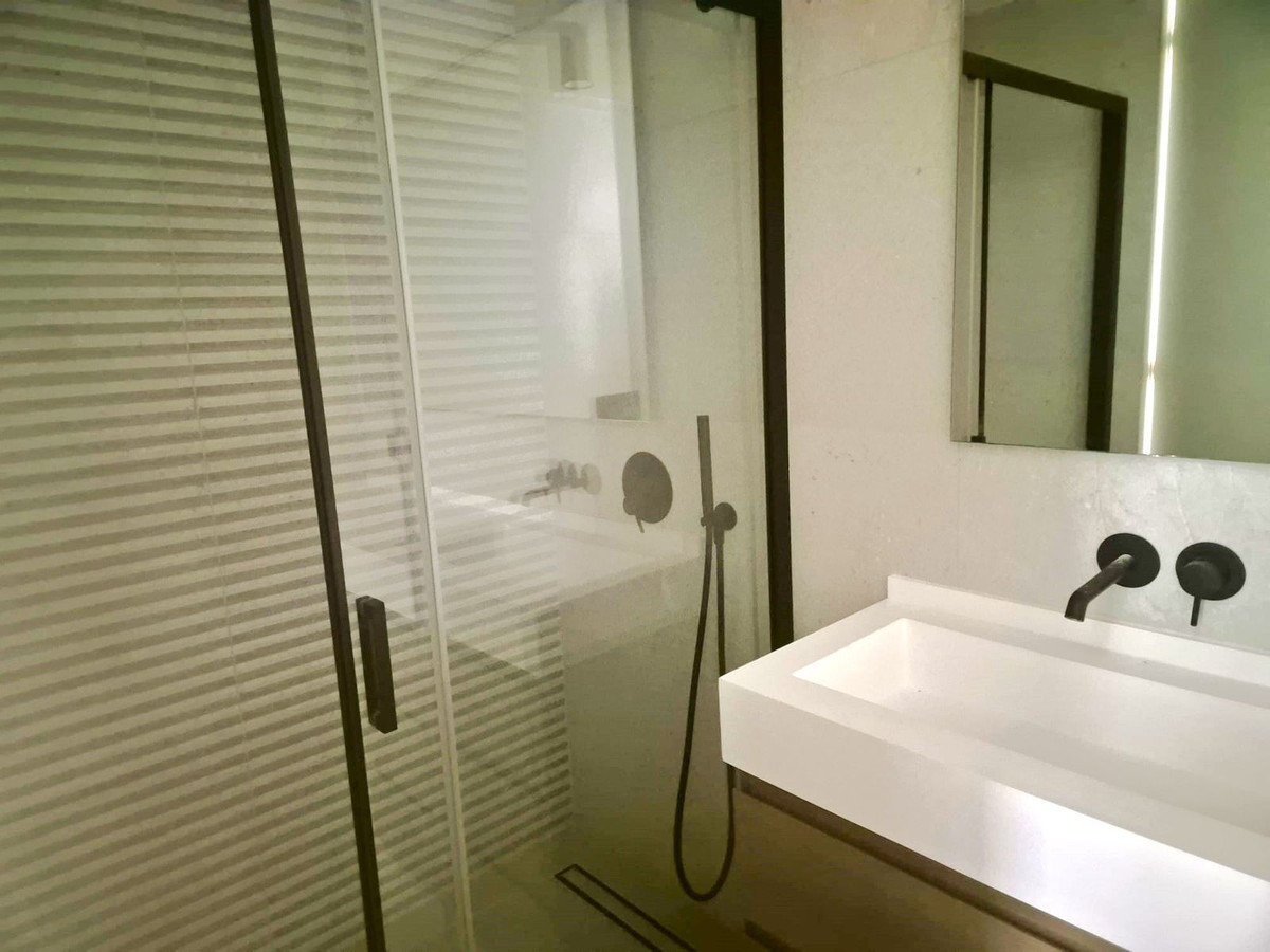 3 Bed Apartment for sale in Marbella Costa Del Sol, Málaga, Spain