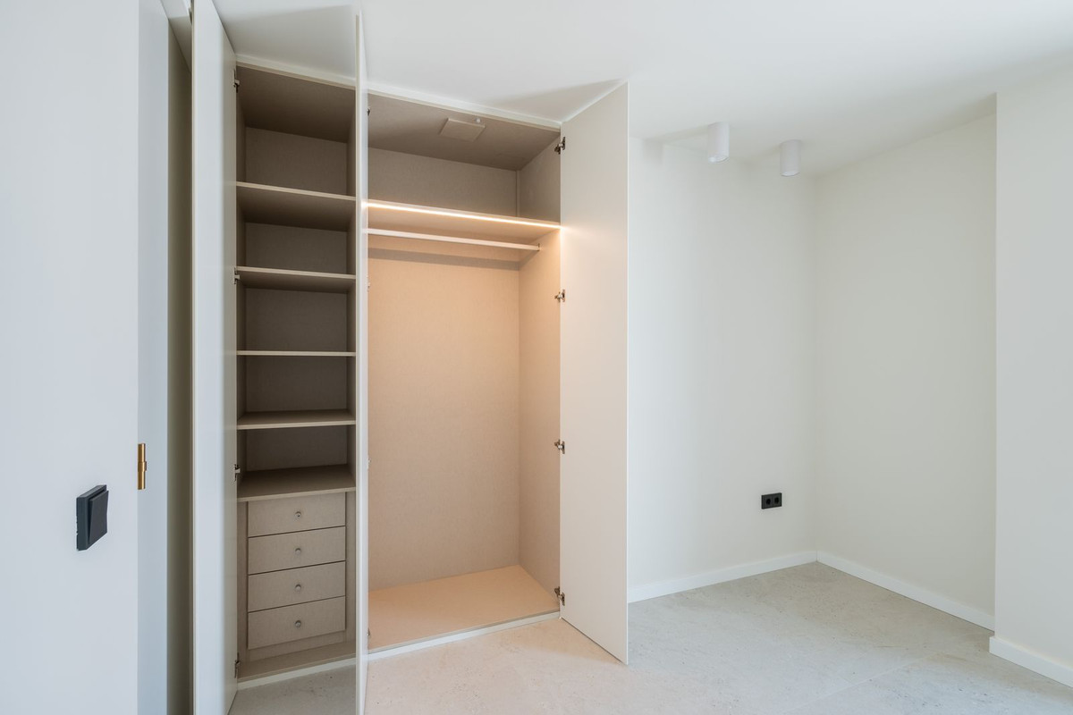 3 Bed Apartment for sale in Marbella Costa Del Sol, Málaga, Spain