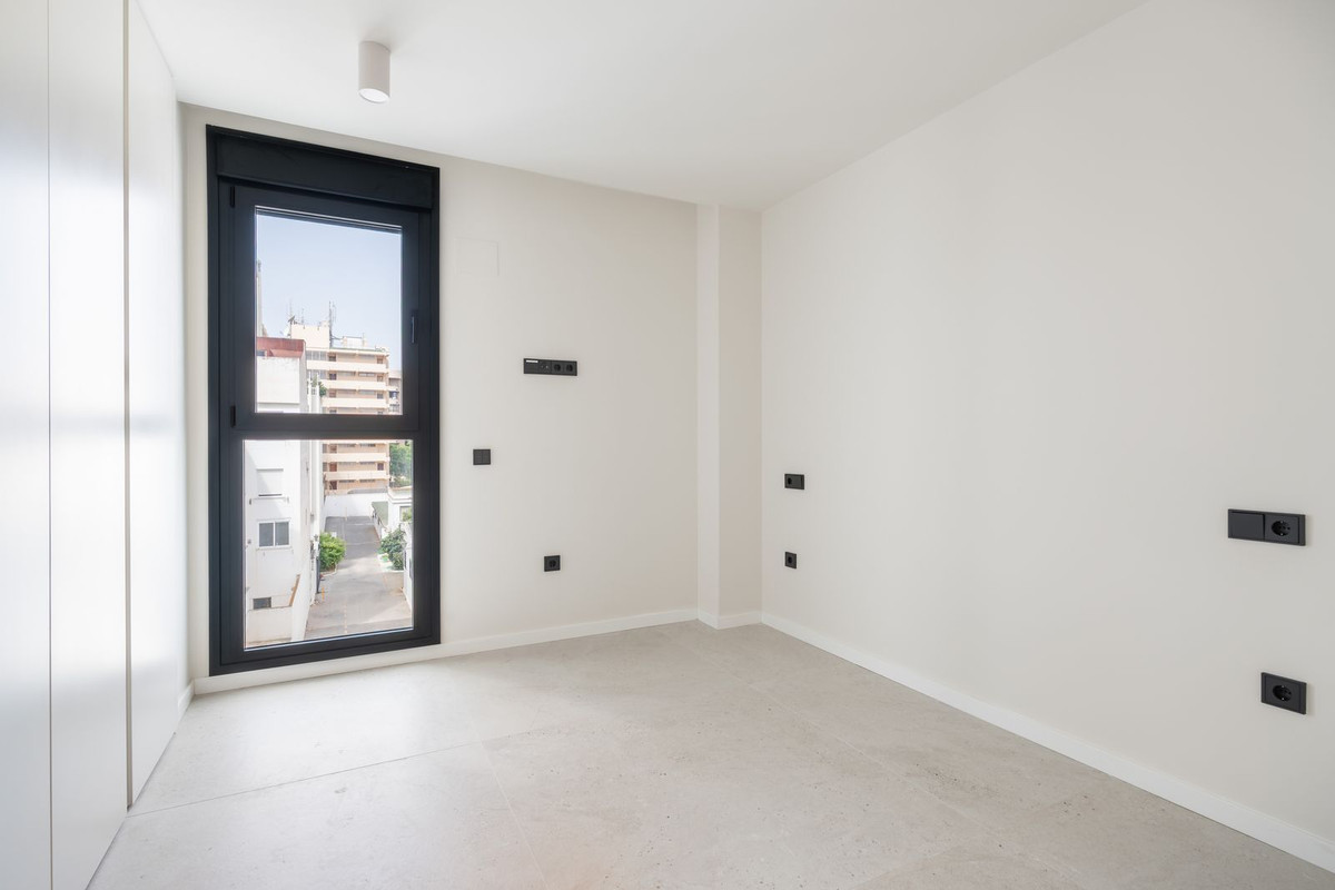 3 Bed Apartment for sale in Marbella Costa Del Sol, Málaga, Spain