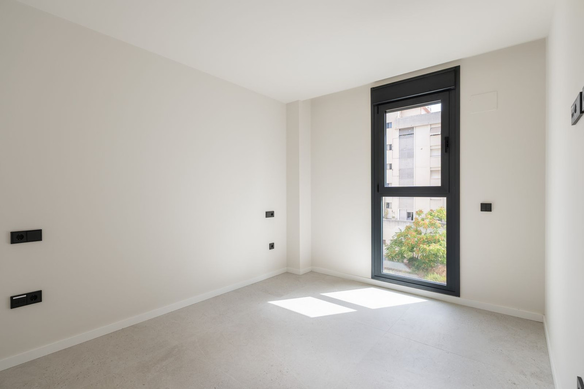 3 Bed Apartment for sale in Marbella Costa Del Sol, Málaga, Spain