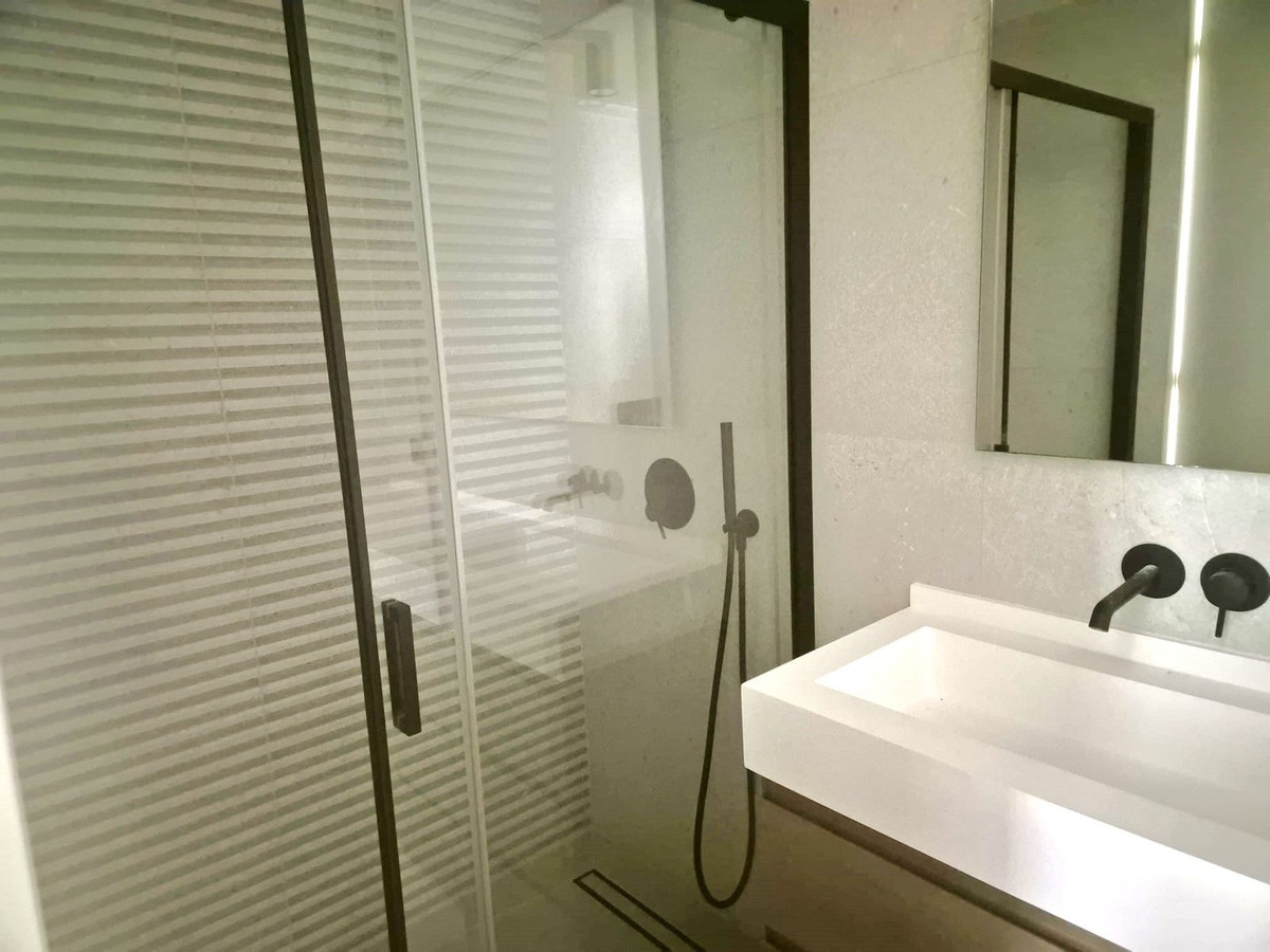 3 Bed Apartment for sale in Marbella Costa Del Sol, Málaga, Spain