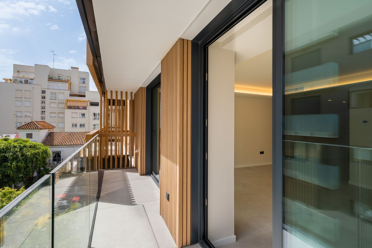 3 Bed Apartment for sale in Marbella Costa Del Sol, Málaga, Spain