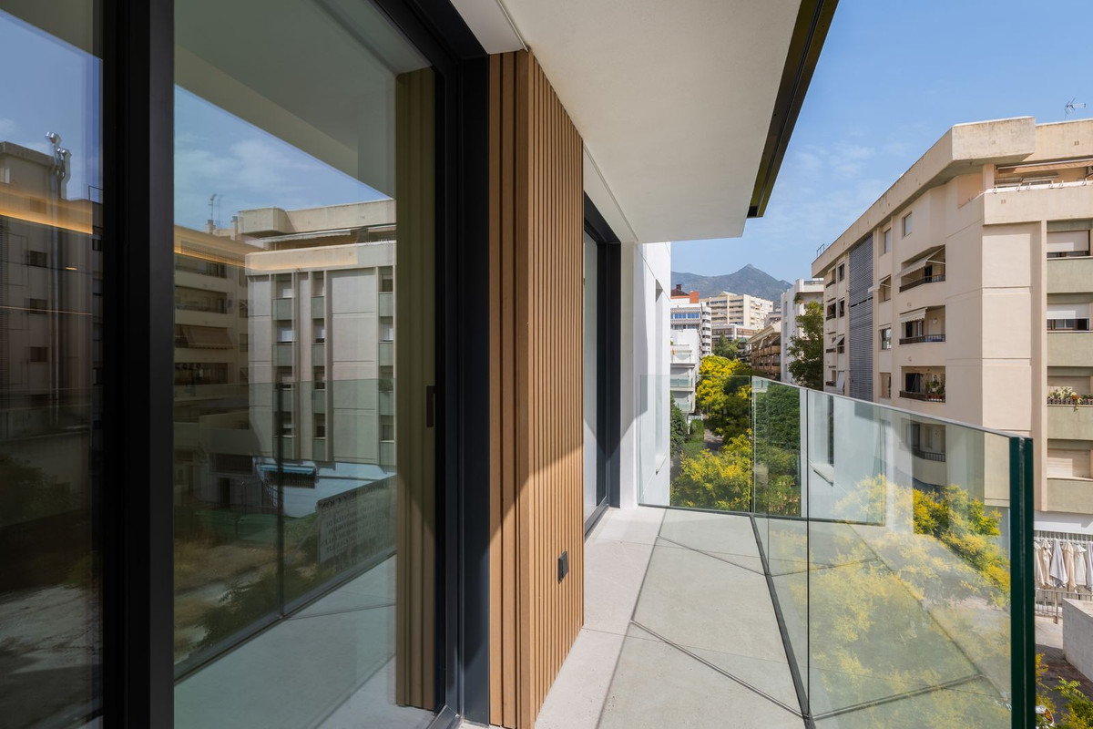 3 Bed Apartment for sale in Marbella Costa Del Sol, Málaga, Spain