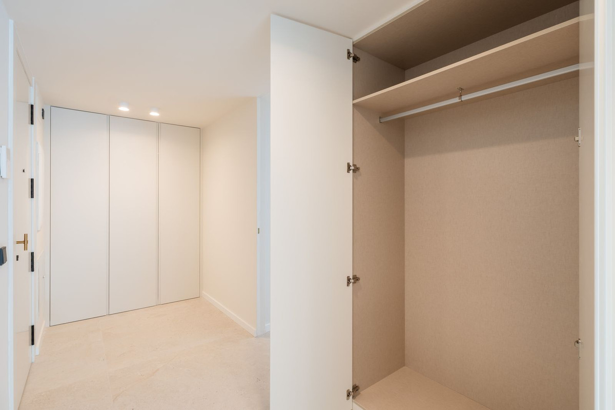 3 Bed Apartment for sale in Marbella Costa Del Sol, Málaga, Spain