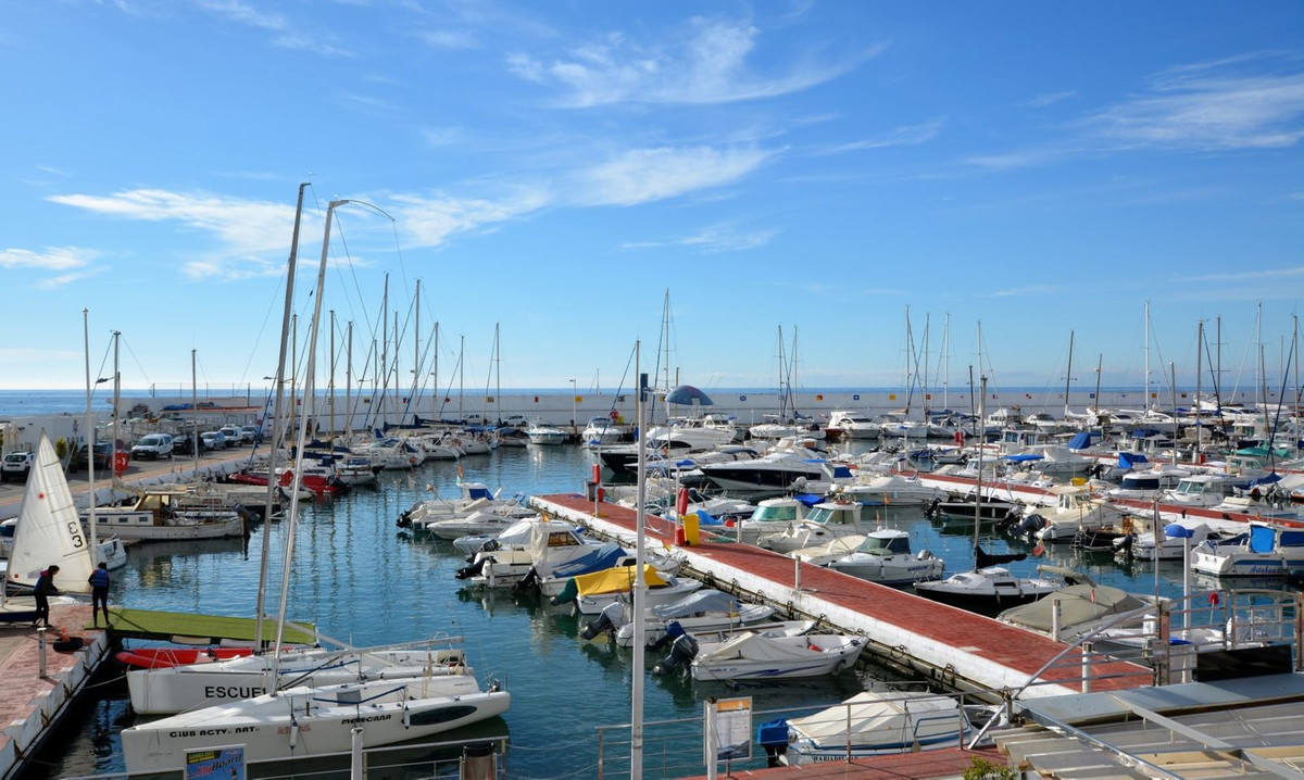 3 Bed Apartment for sale in Marbella Costa Del Sol, Málaga, Spain