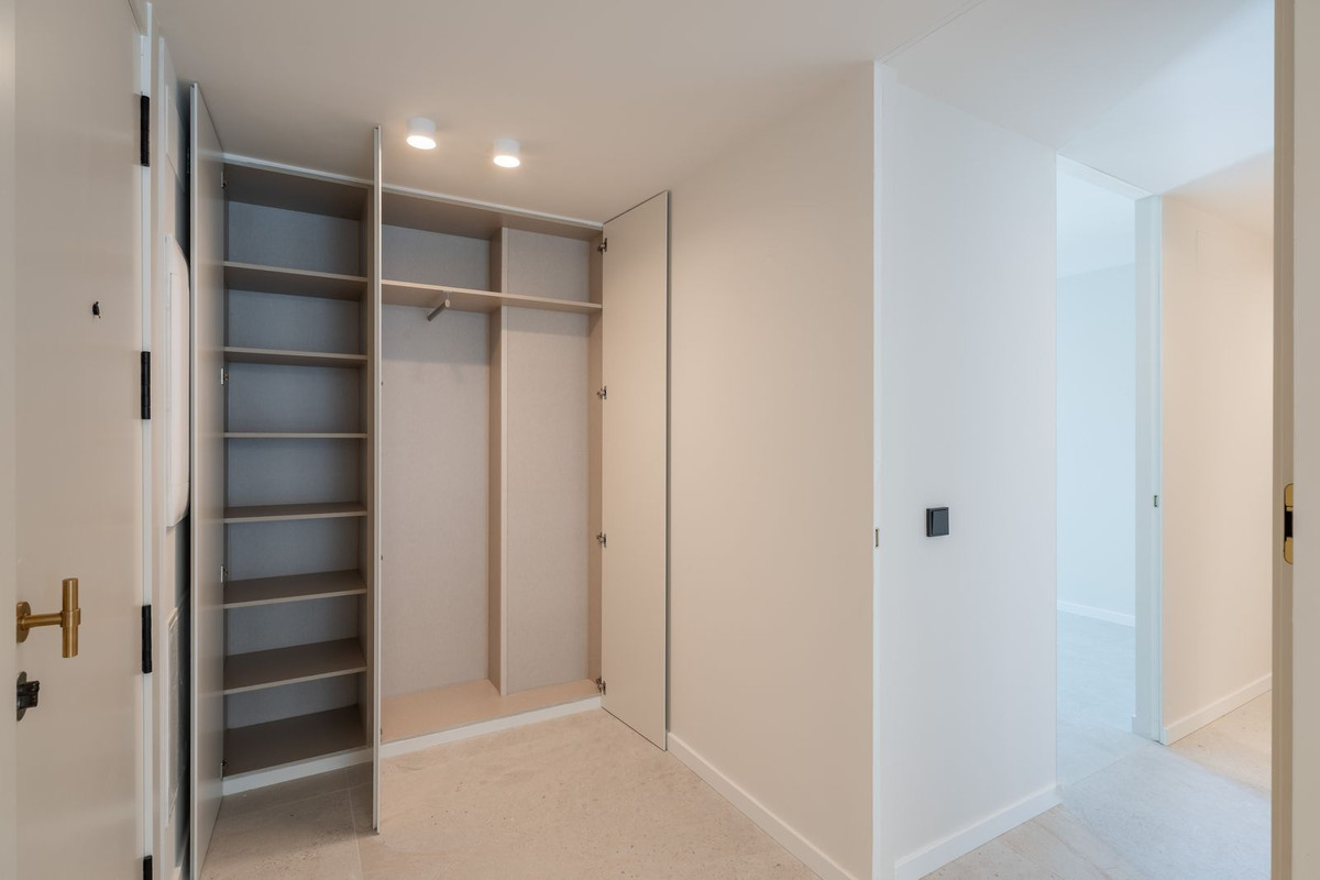 3 Bed Apartment for sale in Marbella Costa Del Sol, Málaga, Spain