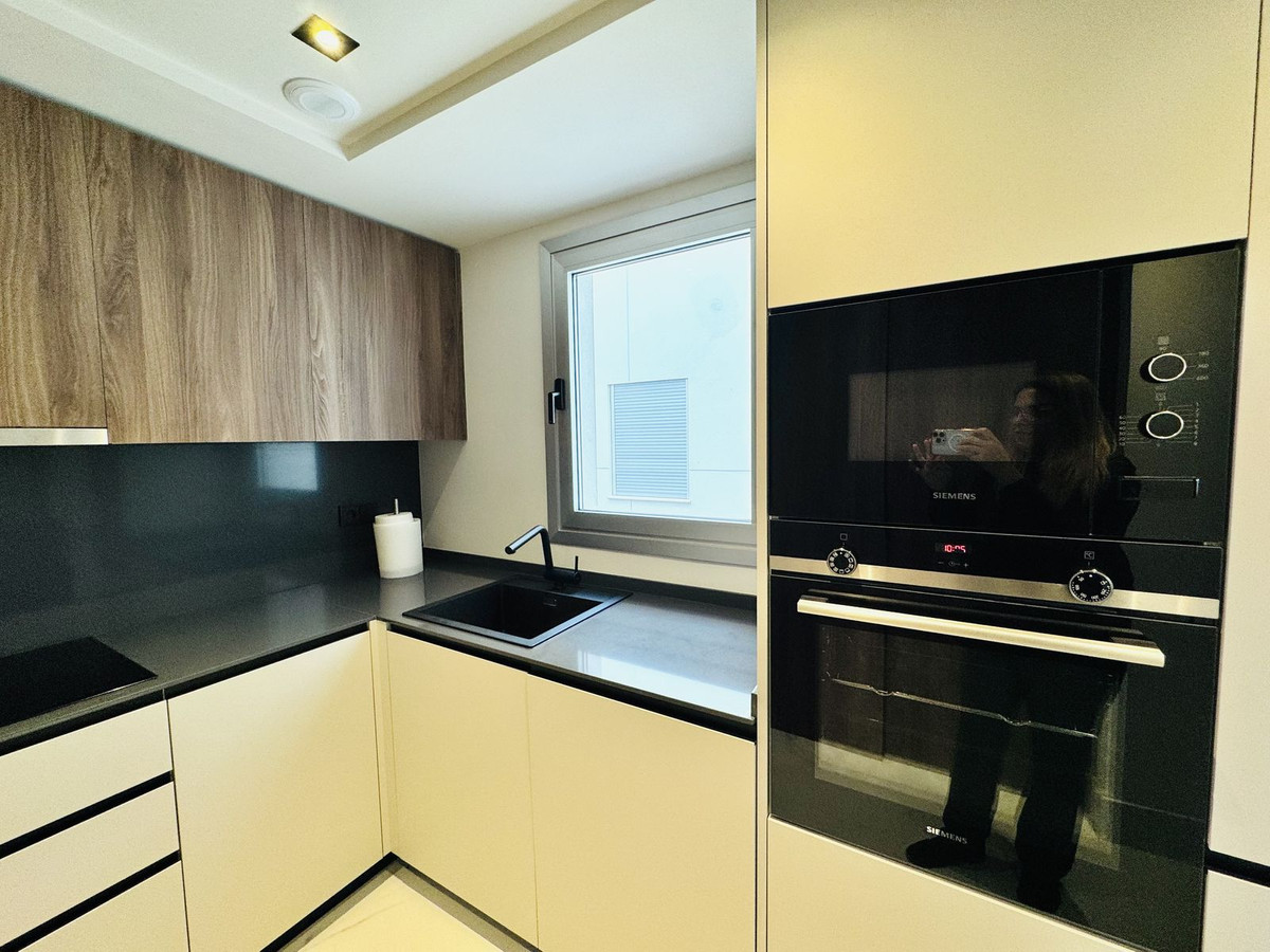 2 Bed Apartment for sale in San Pedro De Alcántara Costa Del Sol, Málaga, Spain