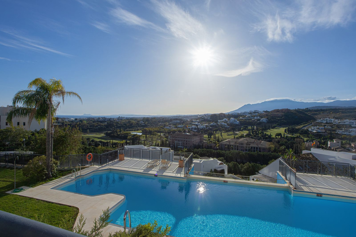 4 Bed Apartment for sale in Benahavís Costa Del Sol, Málaga, Spain