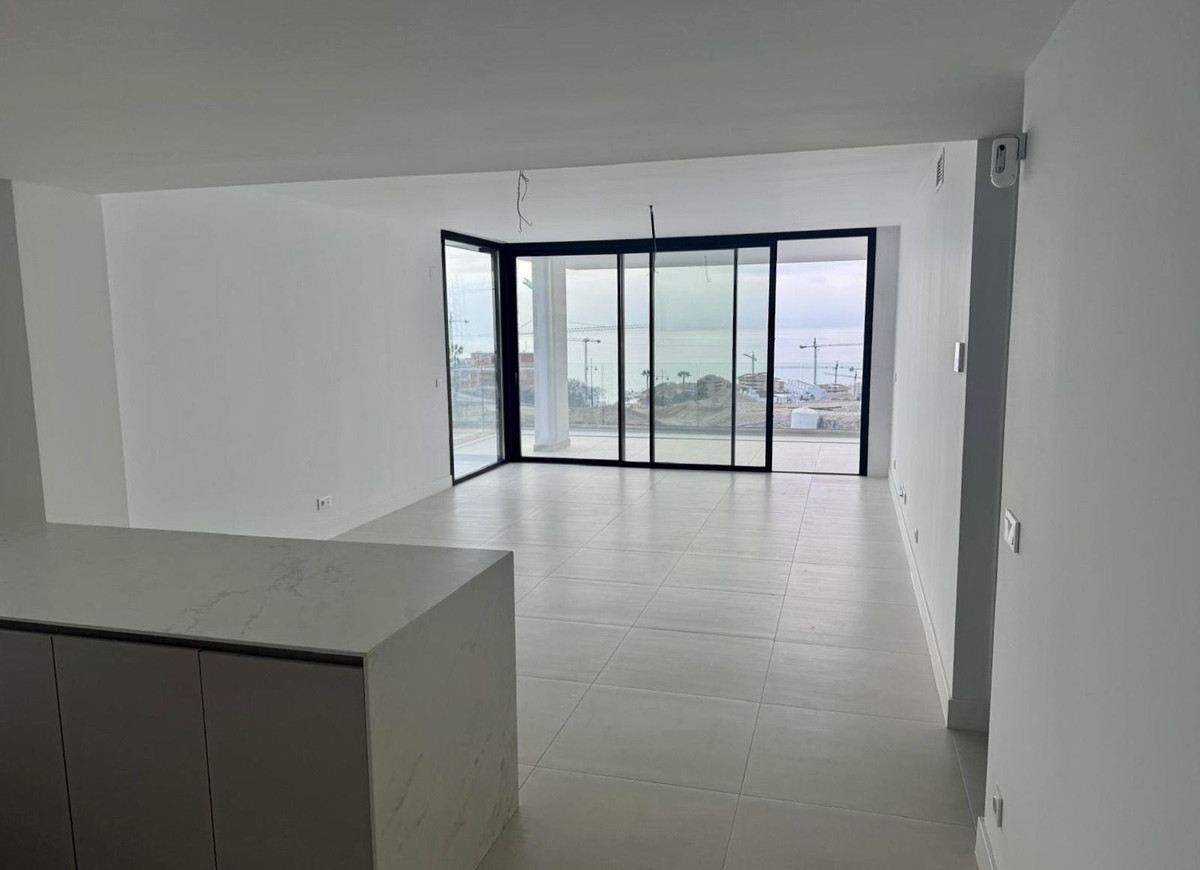 3 Bed Apartment for sale in Fuengirola Costa Del Sol, Málaga, Spain