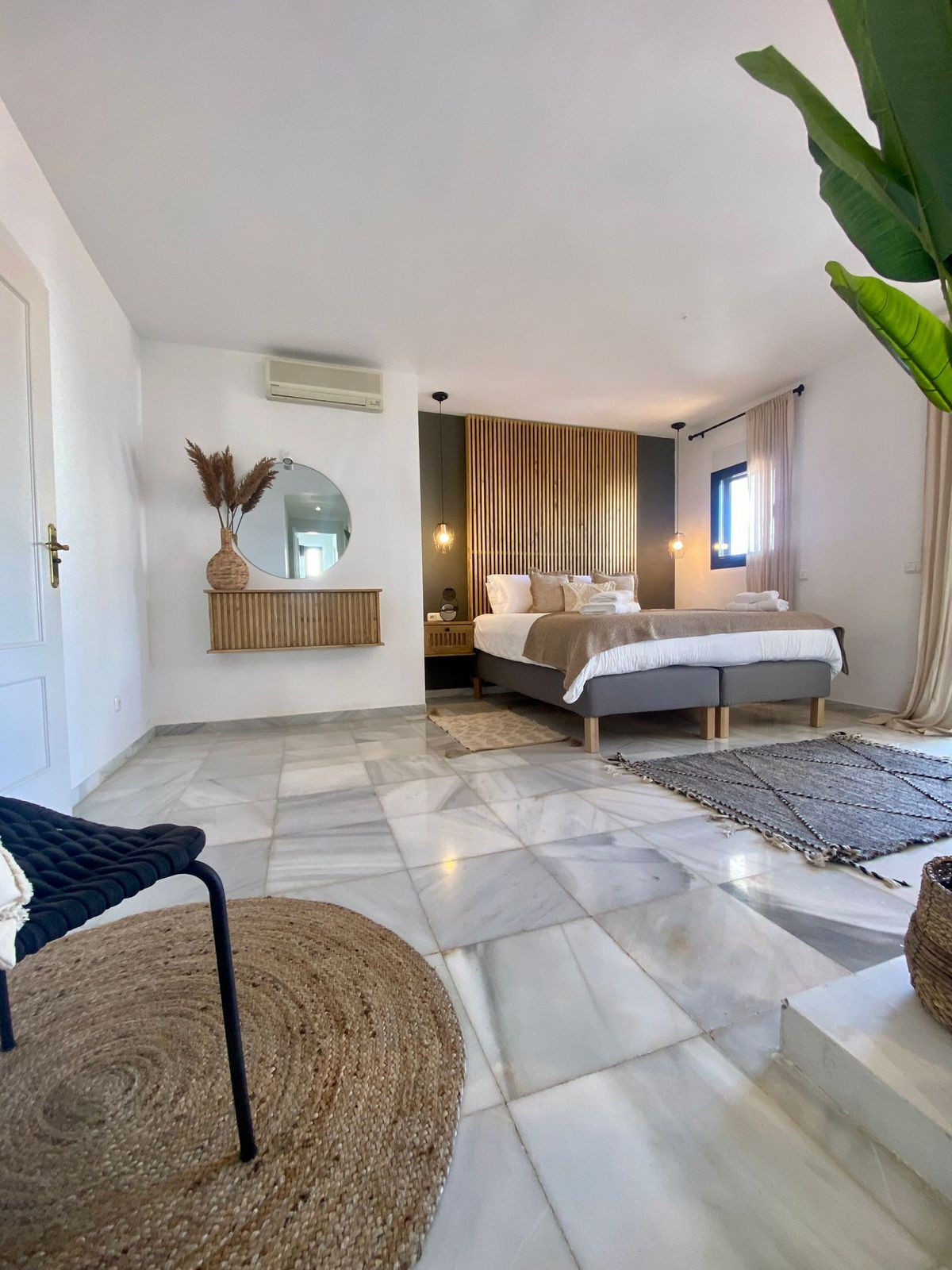 6 Bed Townhouse for sale in Nueva Andalucía Costa Del Sol, Málaga, Spain