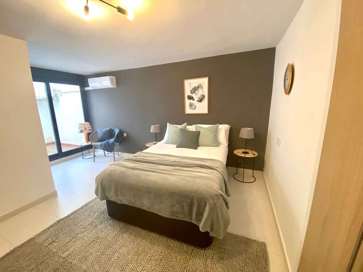 6 Bed Townhouse for sale in Nueva Andalucía Costa Del Sol, Málaga, Spain