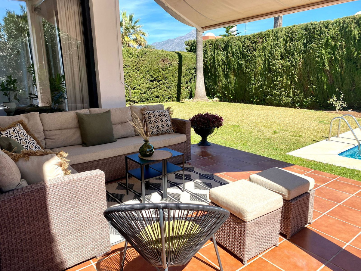 6 Bed Townhouse for sale in Nueva Andalucía Costa Del Sol, Málaga, Spain