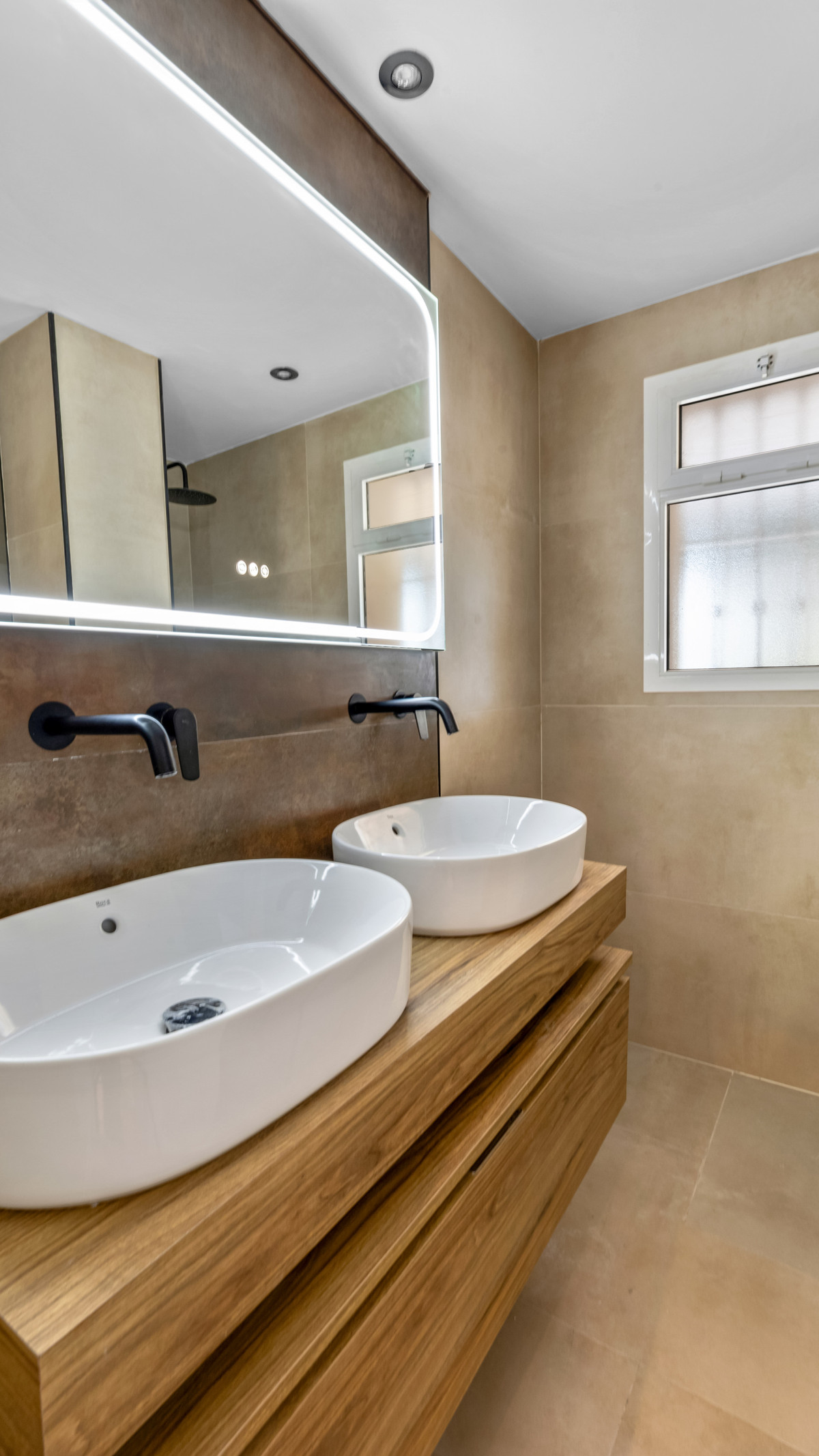 3 Bed Apartment for sale in Nueva Andalucía Costa Del Sol, Málaga, Spain