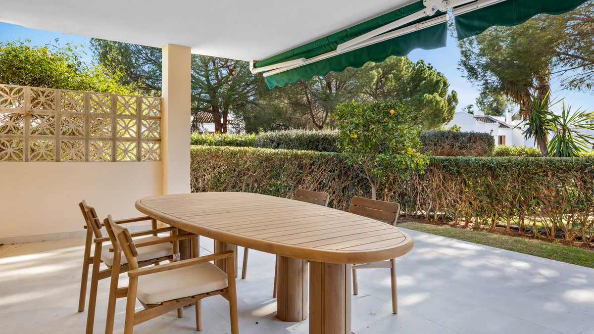 3 Bed Apartment for sale in Nueva Andalucía Costa Del Sol, Málaga, Spain