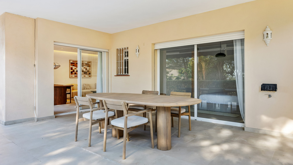 3 Bed Apartment for sale in Nueva Andalucía Costa Del Sol, Málaga, Spain